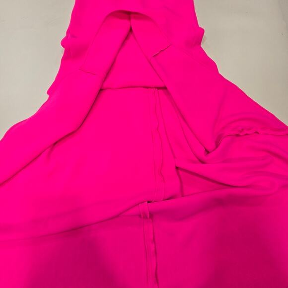 SOLACE London Vivienne Maxi Dress in Hot Pink - Picture 3 of 12